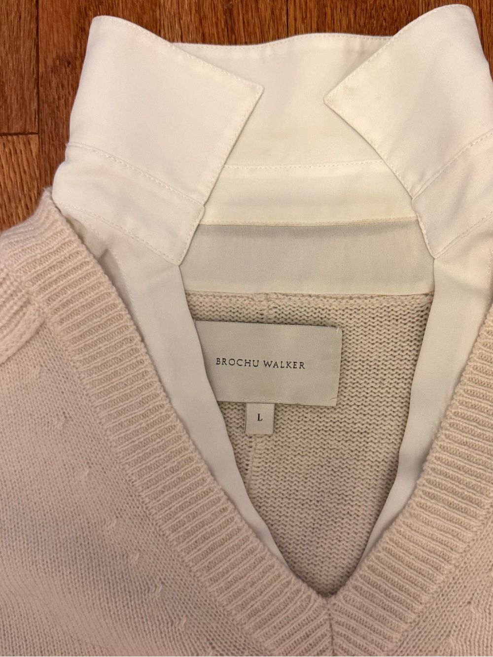 Brochu Walker The Looker Layered V neck- Almond with Ivory - Picture 3 of 4